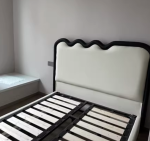 Opony Leather Bed - Image 2