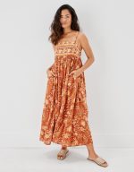 فستان ميدي برباط من الخلف