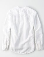 ⁦قميص بأزرار وياقة بجزء داخلي من الكتان⁩ - الصورة ⁦2⁩