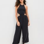 جمبسوت بتفاصيل متجمعة وأجزاء مكشوفة