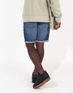 ⁦شورت دنيم رياضي AIRFLEX+ - 9بوصة⁩ - الصورة ⁦3⁩