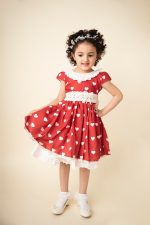 ⁦فستان بناتي بطبعة قلوب مزين⁩ - الصورة ⁦3⁩