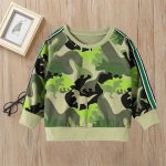 تيشيرت بطبعة أخضر