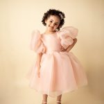 فستان سهرة بأكمام منفوخه