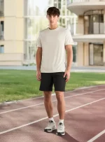 ⁦تيشيرت بيرفورمانس بارز الملمس⁩ - الصورة ⁦3⁩